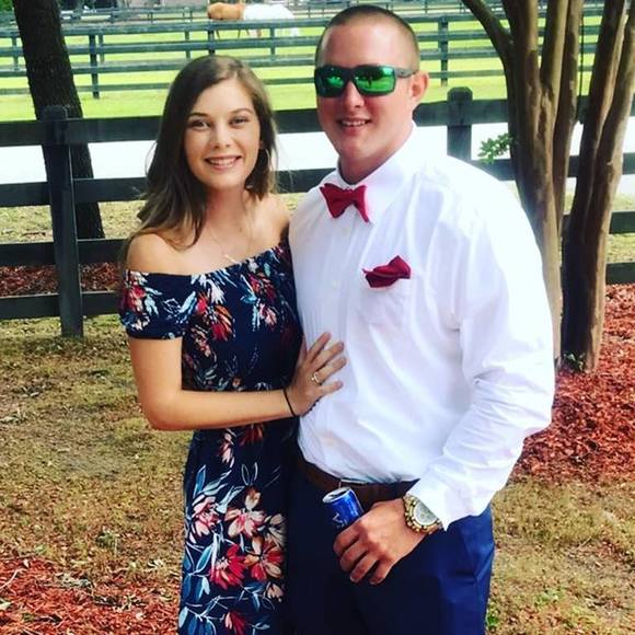 Meet your Posher, Alexis - Picture 1 of 1